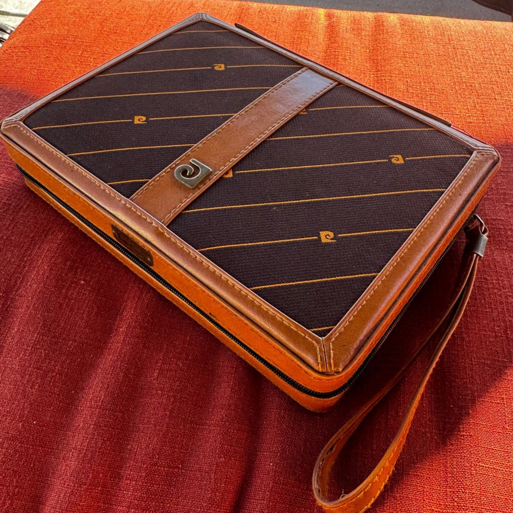 Vintage 1970s Pierre Cardin Backgammon Set Leather & Velvet Case All Pieces RARE